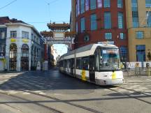 Linie 12 geht an der Centraal Station auf die Linie 24 über