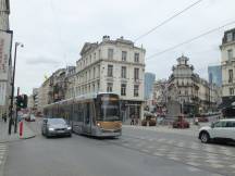 Rue Royale Ecke Rue de Louvain, rechts Statue du Général Henri Alexis Brialmont