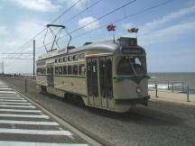 PCC 1006 (Bj 1952) lief bis 1983 in Den Haag auf Normalspur, 2008 auf Meterspur umgespurt