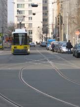 Endstelle Am Kupfergraben (vorne links Wartegleis der M1)