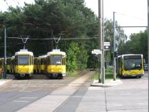 Endstelle Krankenhaus Köpenick Südseite (links 67, rechts 27)