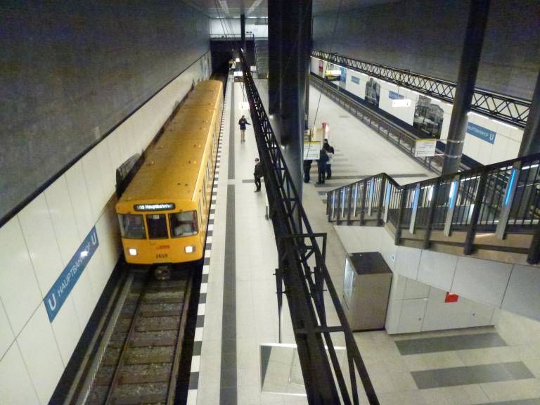 Trams & Trains in Berlin, Deutschland UBahn