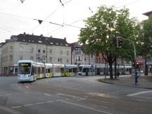 Doppelzug (vom Schalke-Heimspiel) auf der Luitpoldstr Ecke Hauptstr in Gelsenkirchen