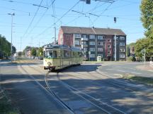 Devenstr Ecke Schmalhorststr - geradeaus Normalspurgleise der Essener Linie U11