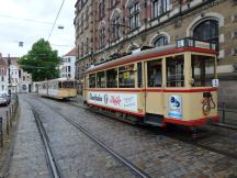 Hansa-Tw446 (Bj 1967) vor BDM Tw701 (Bj 1947) in der Violenstr