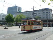 BDM Tw701 (Bj 1947) auf dem Bahnhofsvorplatz