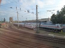 doppelstöckige InterCity-Garnituren in Köln Betriebsbahnhof