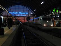 in der Bahnhofshalle des Frankfurter (Main) Hbf