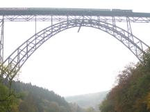 Müngstener Brücke, höchste Eisenbahnbrücke Deutschlands, zw Solingen und Remscheid