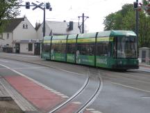 Lößnitztalbahn kreuzt die Meißnerstr in Radebeul