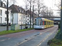 auf der Heubesstr zw Benrath S und Urdenbacher Allee, Richtung Zentrum