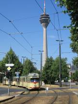 Neusserstr Ecke Berger Allee (nähe H Kniebrücke)