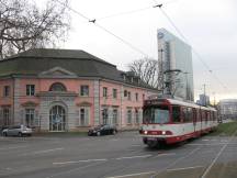 Ecke Jägerhofstraße, im Hintergrund das Thyssen-Krupp-Hochhaus