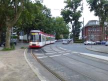 am Schillerpl, Uhlandstr Ecke Schillerstr, Fahrtrichtung Mörsenbroich