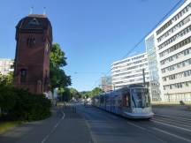 Ausfahrt H Schlüterstr, links Turm von Haniel & Lueg, Fahrtrichtung Stadtmitte