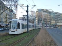 Berliner Allee Ecke Hüttenstr, rechts Berliner Bär Denkmal