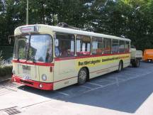 Elektrobus 9063 (Bj 1975) mit Anhänger für die Batterien