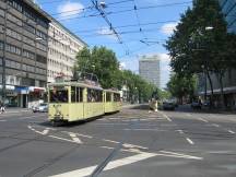 Tw 379 (Bj 1950) auf der Berliner Allee Ecke Graf Adolf Str