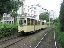 Tw 14 (Bj 1944) auf der Berliner Allee zwischen Steinstr und Martin-Luther-Pl