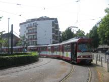 GT8S-Doppelzug in der Einfahrt zum Depot Am Steinberg