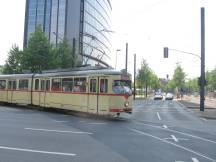 GT8+B4 in Mörsenbroich rechts ab in die Münsterstr