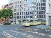 Tw 2501 (Bj 1956) in der Schleife Graf Adolf Pl (Carl Theodor Str Ecke Kasernenstr)