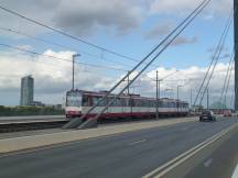 Oberkasseler Brücke, Fahrtrichtung Meerbusch