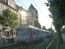 Luegallee Ecke Oberkasseler Str, im Hintergrund Kirche St. Antonius