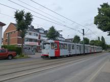 Heerdter Landstr zwischen Aldekerk- und Knechtstedenstr, Fahrtrichtung Neuss