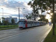 Pariser Str, im Hintergrund das Heerdter Krankenhaus, Fahrtrichtung Stadtmitte