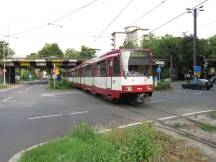 Hansaallee Ecke Prinzenallee, links Stichstrecke zum Seestern