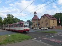 Ausfahrt H Belsenpl, im Hintergrund der alte Bf Oberkassel