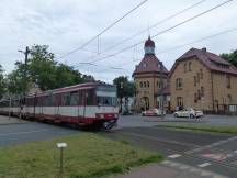 Ausfahrt H Belsenpl, im Hintergrund der alte Bf Oberkassel