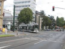 aus der Uhlandstr rechts ab auf die Grafenberger Allee