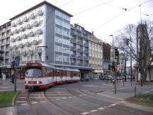 719 aus der Oststr links ab in die Immermannstr, Fahrtrichtung Hbf