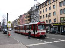 H Marienhospital: 706 auf der Duisburger Str, Fahrtrichtung Brehmpl