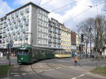 712 an der Ecke Oststr/Immermannstr (Linienweg der 707)