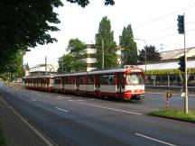 U75 auf der Karl Geusen Str