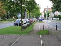 in der Düsseldorfer Straße - Gleise unterbrochen, aber nicht vollständig entfernt