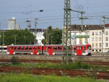 von der AKN geliehener Triebwagen als Expresszug Düsseldorf Hbf - Mettmann