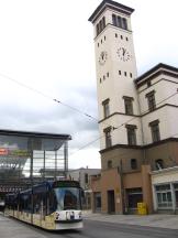 Turm der eh. RDB Erfurt neben dem heutigen Hbf, Li.3 Richtung Europapl