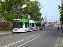 Erfurter Allee, im Hintergrund Brücke über die DB-Gleise am Nordbahnhof