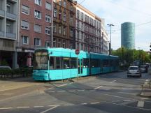 Am Hauptbf: Baseler Str Ecke Mannheimer Str, rechts hinten Hochhaus am Baseler Pl