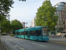 vom Baseler Pl auf dem Weg zur Friedensbrücke, Fahrtrichtung Schwanheim