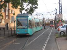 Linksverkehr? Einfahrt zum Depot Gutleutviertel am Ende der Mannheimer Str