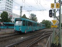 Abzweig Industriehof - rechts Gleise der U7 nach Hausen