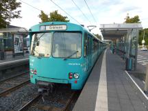 Stadtbahnwagen Typ U2 an der H Kruppstr, Fahrtrichtung Enkheim