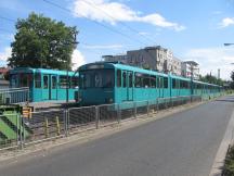 2 Stadtbahnzüge vom Typ U2 an der Endstelle Hausen