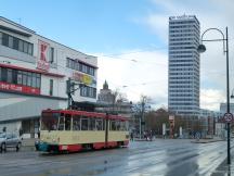 auf der Heilbronner Str, im Hintergrund der Oderturm