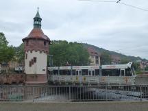 auf der Schwabentorbrücke hinter dem Freiburger Türmchen